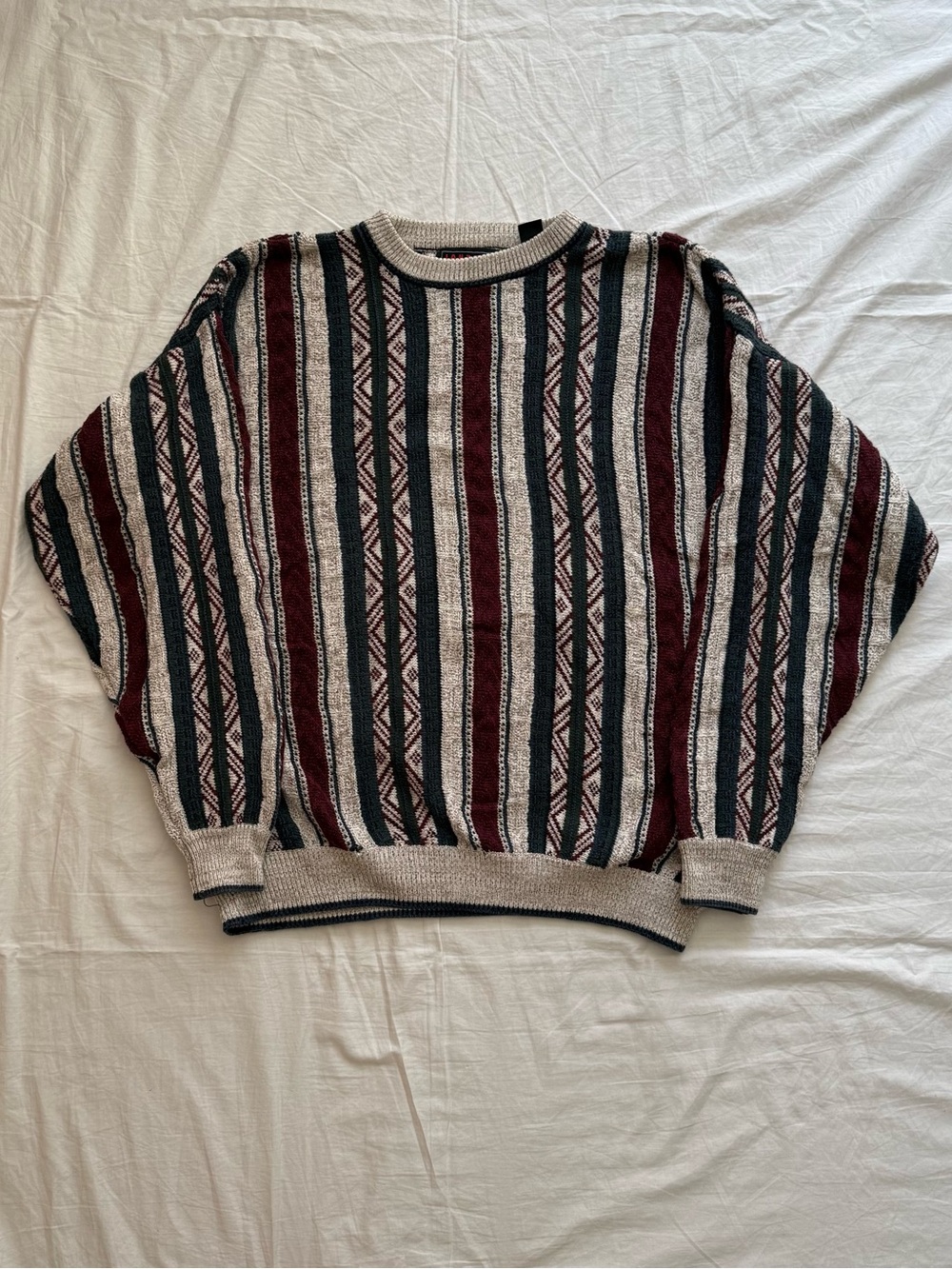 Vintage 3D knit striped patterned sweater Men’s XL